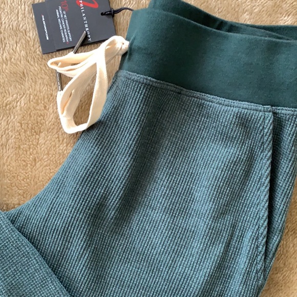 N:philanthropy Vienna & Remy Sweat Set - Picture 6 of 6